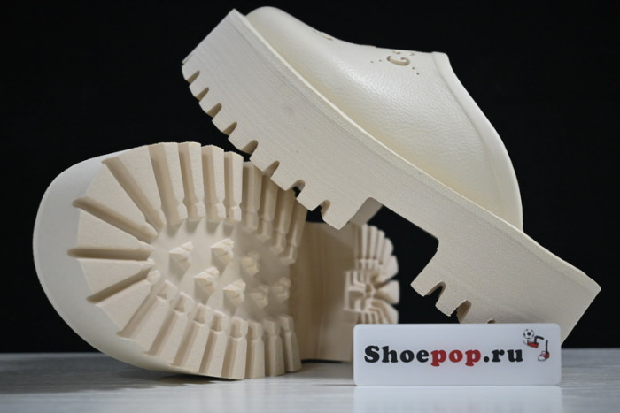 G*u*i* sandal92