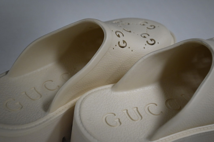 G*u*i* sandal92