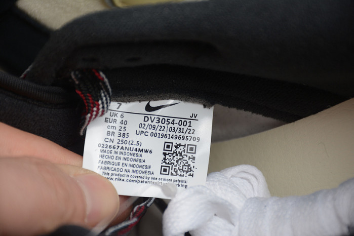 nike dunk low low “pink suede” dv3054-001